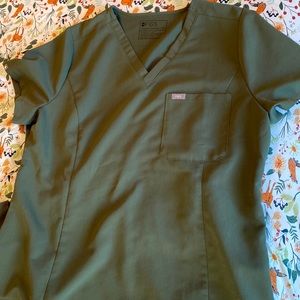 Figs Women’s Moss Slim Catarina One Pocket Scrub Top Size 2XL